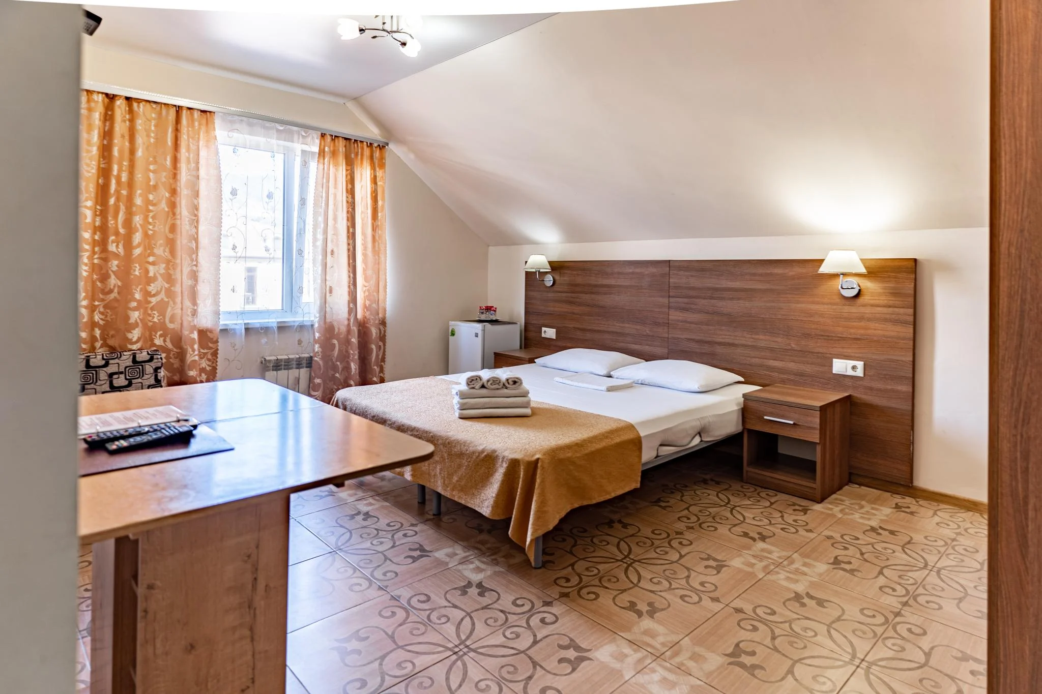 Апартаменты 1 комнатные с кухней мансарда